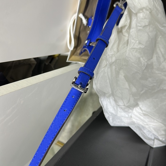 Michael Kors Electric Blue Dillon TZ MD EW Satchel - Picture 5 of 6